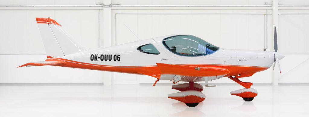 Ultraleichtflugzeug Bristell - weiß/orange 