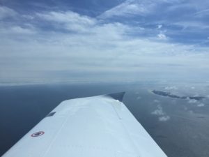 Ultraleichtflugzeug Bristell über der Nordsee